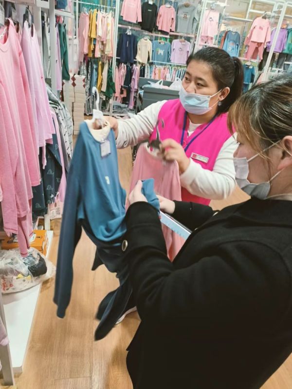 【新時代商廈寶龍店】企業(yè)文化踐行者（1）想顧客之所想，急顧客之所急