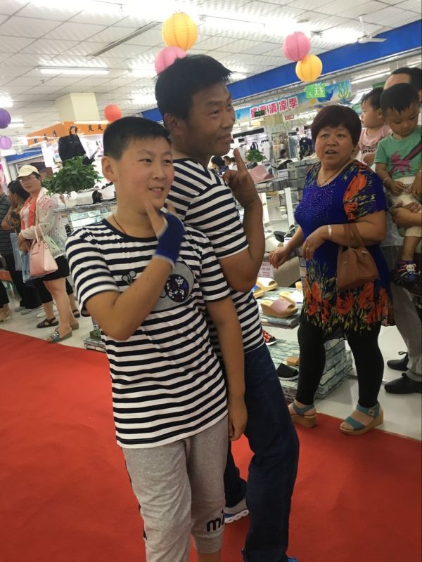 回顧精彩現(xiàn)場(chǎng) | 2016五馬新時(shí)代首屆感恩父愛(ài)時(shí)裝發(fā)布會(huì)落幕！