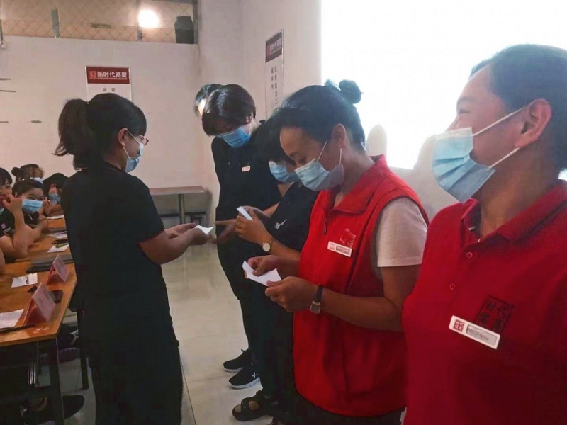 “我與顧客的感動(dòng)故事”-服務(wù)理念演講比賽