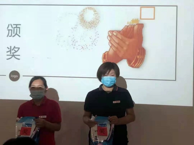 “我與顧客的感動(dòng)故事”-服務(wù)理念演講比賽